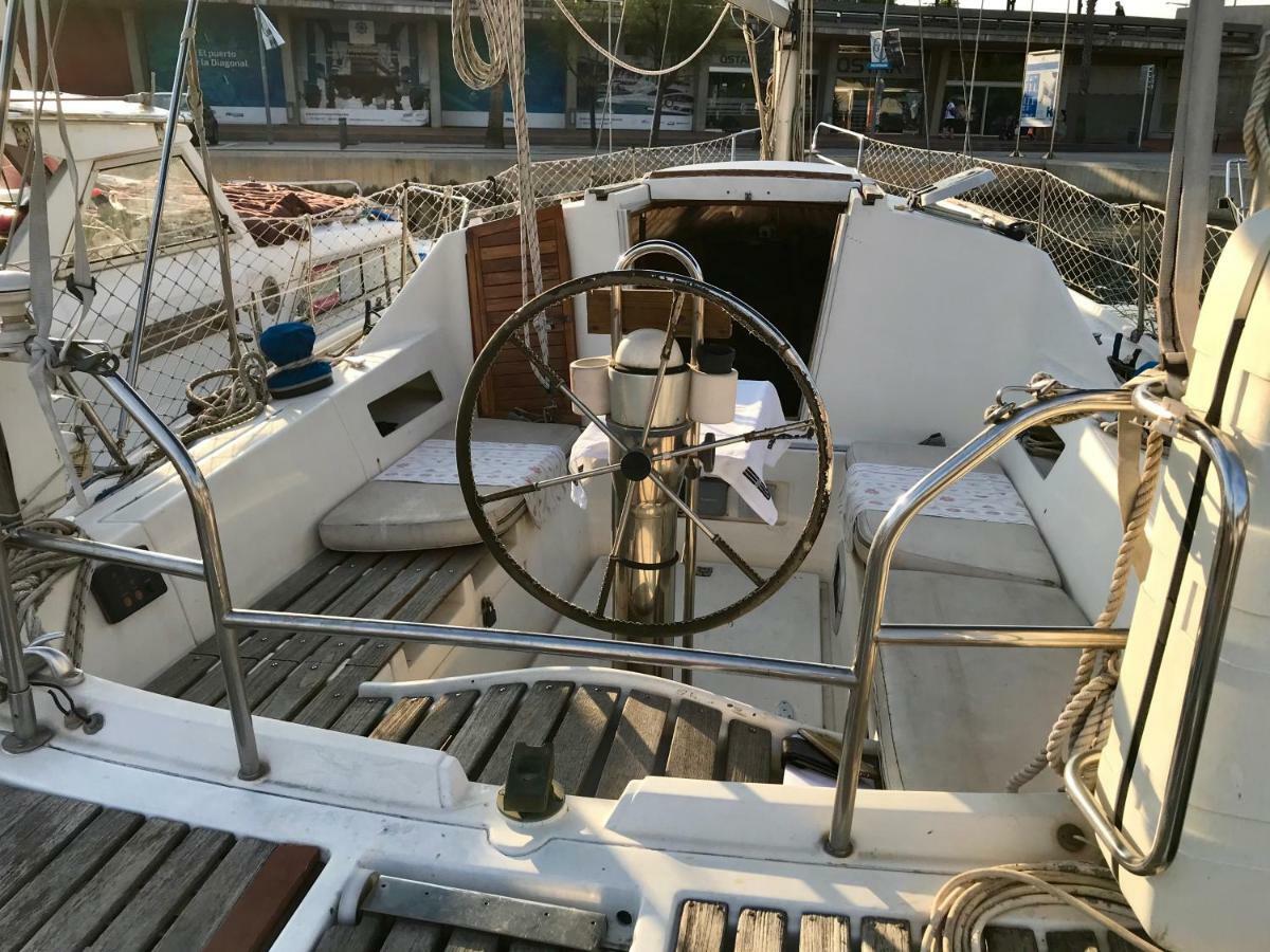 Sleep & Boats Barcelona City Sant Adria de Besos Exterior foto